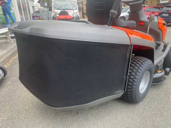 Husqvarna TC 114 Rasentraktor 95 cm mit 250 L Grasfangbox – 452 cm³ 9,4 kW Hydrostat
